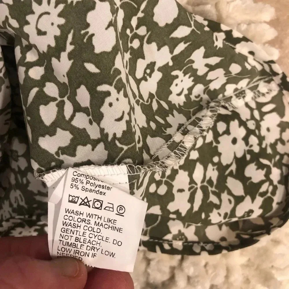 Romwe Women's Floral Print Off Shoulder Trumpet Sleeve Dress Sz S - Picture 9 of 9